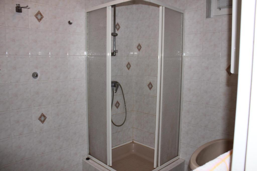 Orwa Apartmanok - Fenyofa Koez Zalakaros Pokoj fotografie